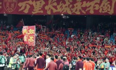 爱游戏APP:“大莲花”见证“中国红” “丝滑”散场显温度