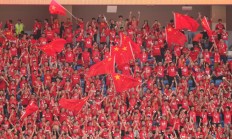爱游戏APP:追光 | 国足再战沙特，熬夜也值得！